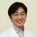 负责癌免疫疗法（免疫细胞治疗）的外科部长田中润一郎先生